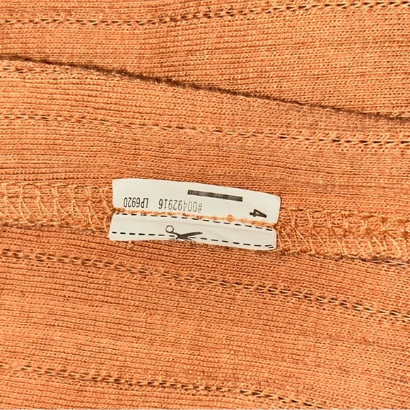 V Neck Lace Detail Adjustable Strap Spaghetti Strap Cropped Tank Top - Picture 5 of 6